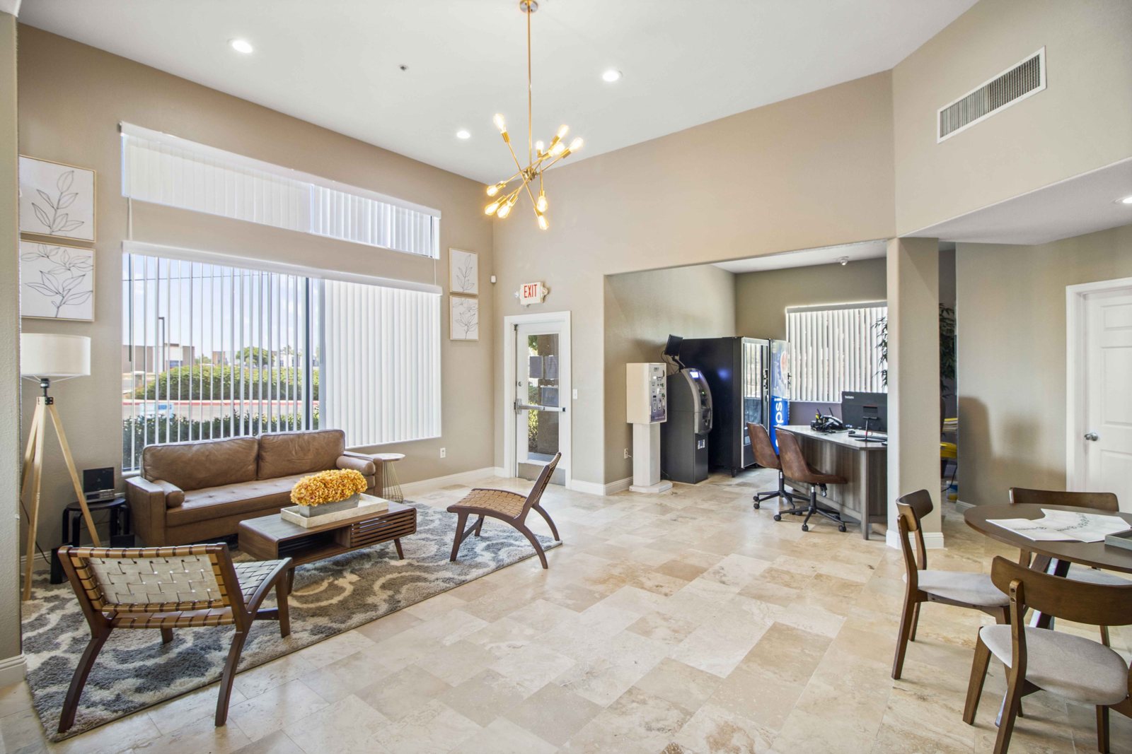 Residence at McDowell — Clubhouse lounge